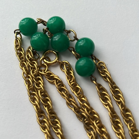 Vendom simulated jade 3” Pin/Pendant on 26” Necklace vintage - Picture 4 of 8